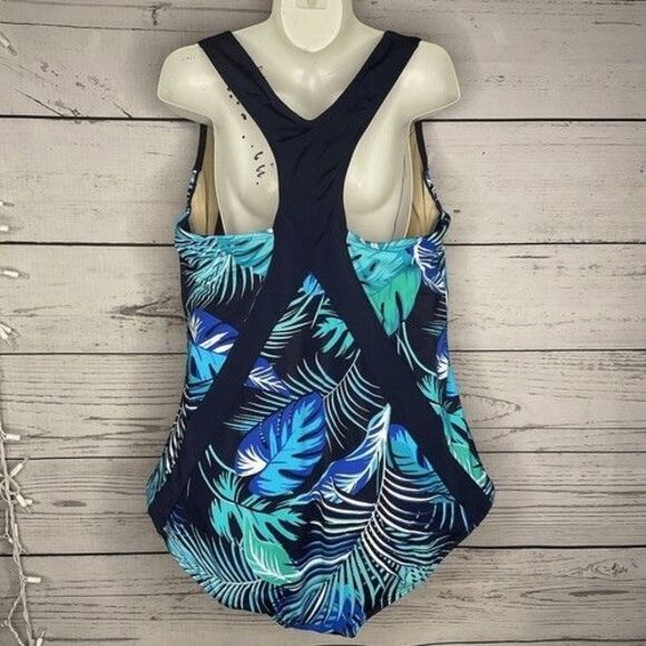 NWT Swimsuits For All Chlorine Resistant One Piece Swimsuit Women Plus Size 20 - Picture 12 of 14